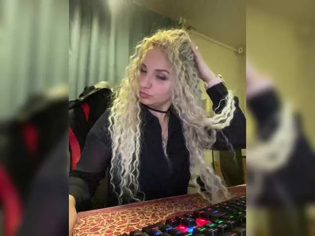 ELENA-XXX – webcam model profile photo Image 7