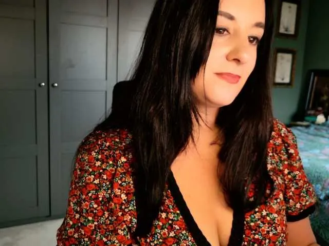 krissone – webcam model profile photo Image 15