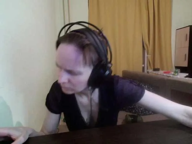 Princess-Dia – webcam model profile photo Image 2