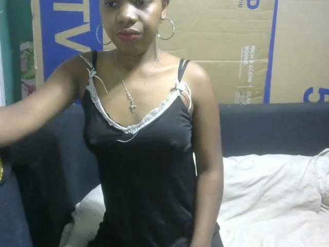 little__sophie18 – webcam model profile photo Image 18