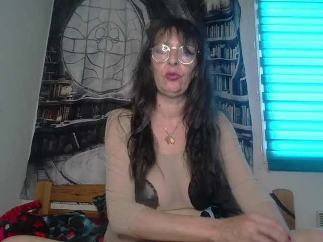 glossybabe_ – webcam model profile photo Image 14