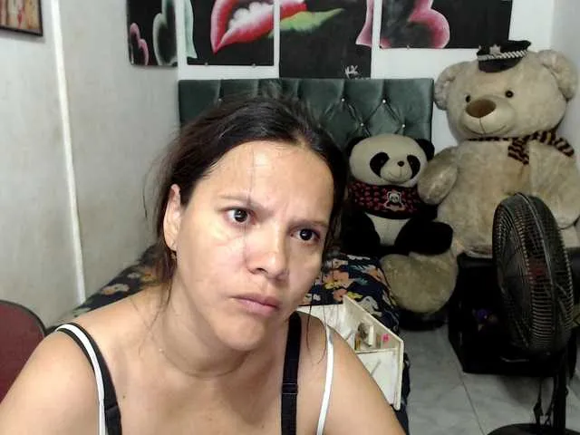 HoneyNSir – webcam model profile photo Image 2