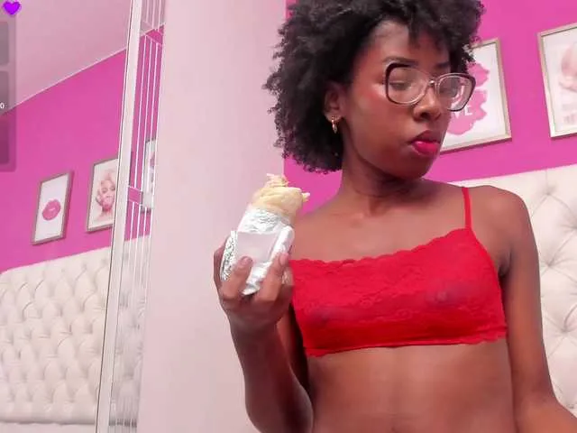 Princess-Dia – webcam model profile photo Image 4