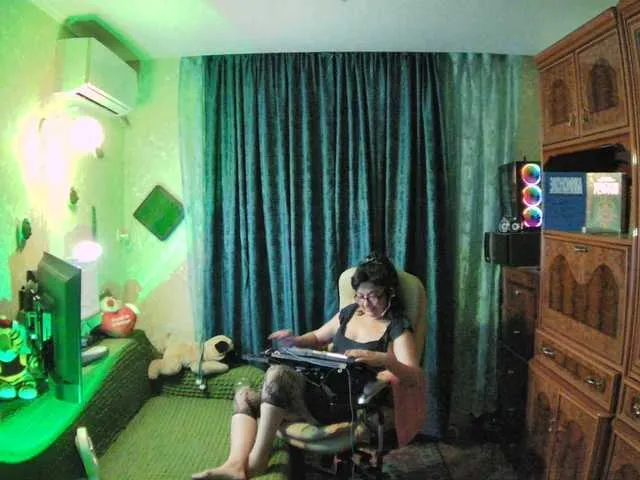 inspiration_in_frame – webcam model profile photo Image 11