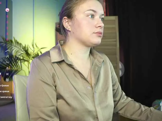 WhoreRobot – webcam model profile photo Image 19