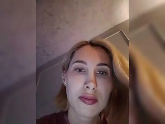 Maria111 – webcam model profile photo