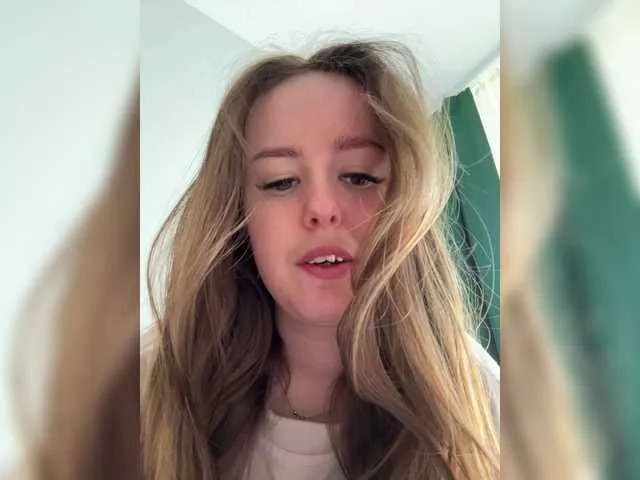 Sonya-reallsugar – webcam model profile photo Image 4