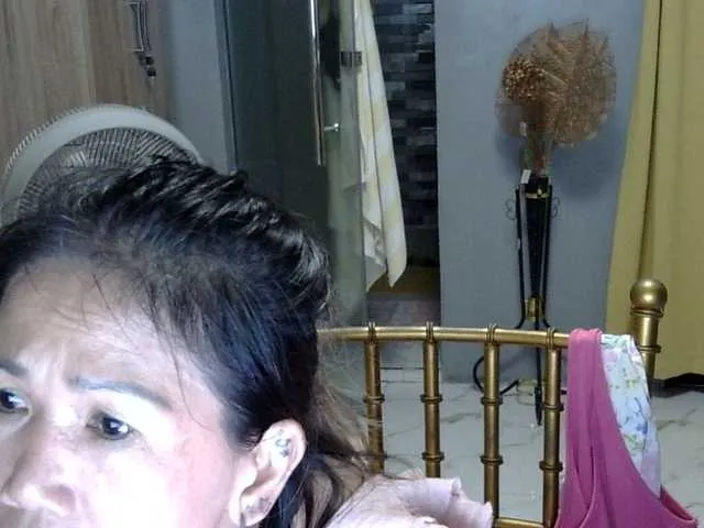 glossybabe_ – webcam model profile photo Image 11