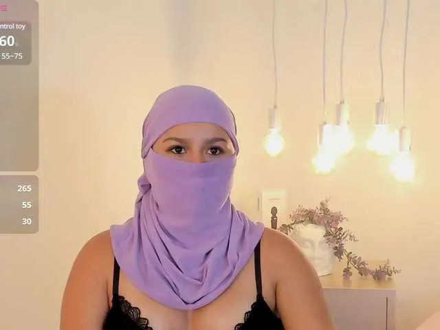 Wild-Angel777 – webcam model profile photo Image 2