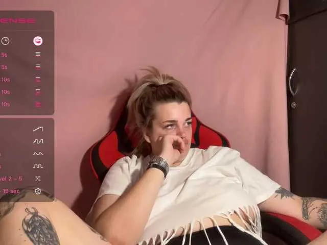 babyhuelix – webcam model profile photo Image 16