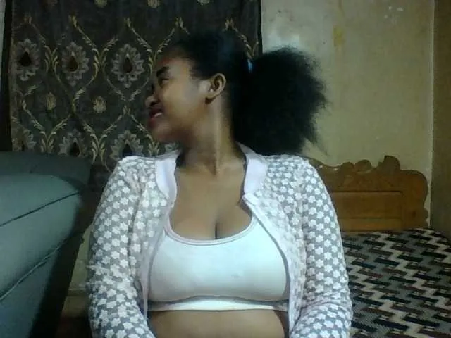 glossybabe_ – webcam model profile photo Image 2