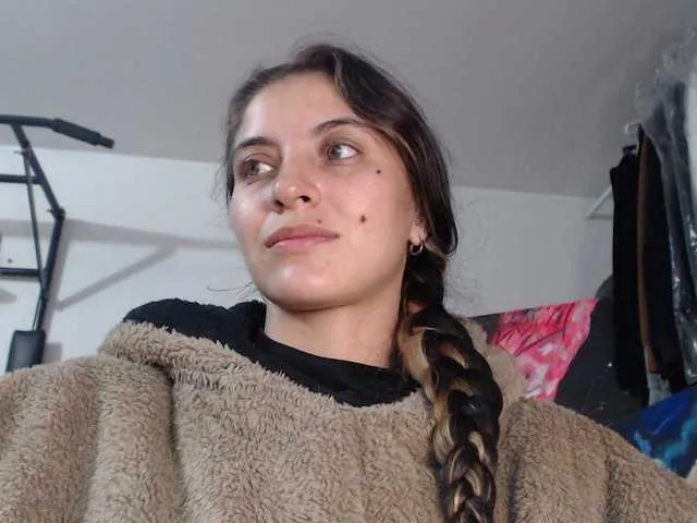 miss_juliaa – webcam model profile photo Image 12
