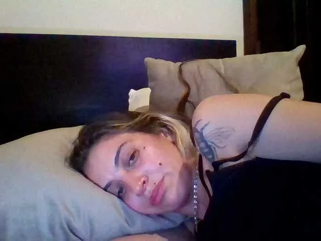 miss_juliaa – webcam model profile photo Image 14