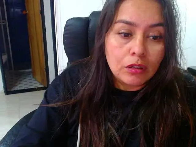 corni__ – webcam model profile photo Image 4