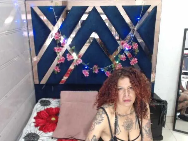 xlunami – webcam model profile photo Image 2