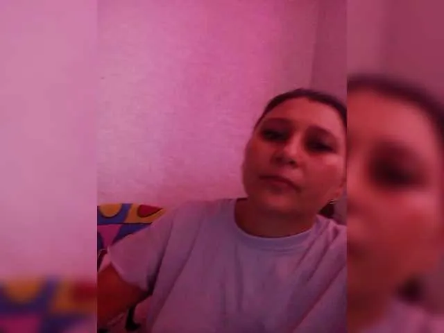 WhoreRobot – webcam model profile photo Image 4