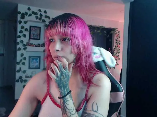 WhoreRobot – webcam model profile photo Image 10