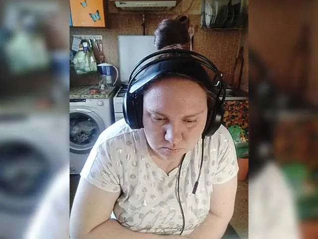 millemimi – webcam model profile photo Image 4