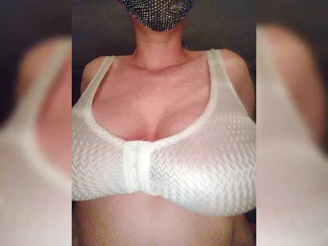 goddess_artemis_ – webcam model profile photo Image 4