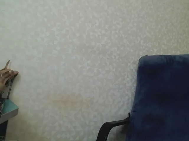 Likachkaa – webcam model profile photo Image 10