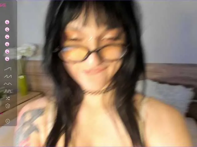 alisha_brainly – webcam model profile photo Image 7