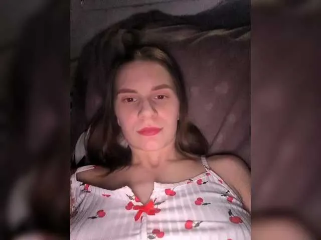 glossybabe_ – webcam model profile photo Image 9