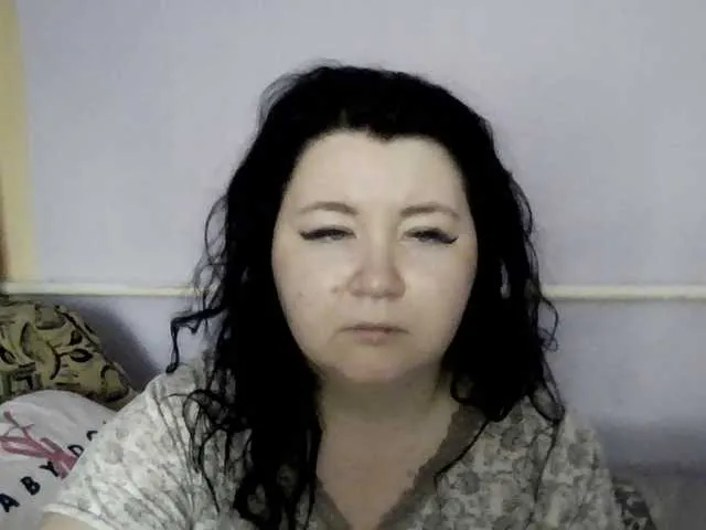 EditaMilf – webcam model profile photo Image 3
