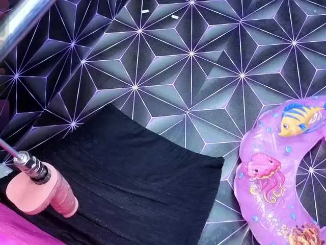 lucy_lu17 – webcam model profile photo Image 11