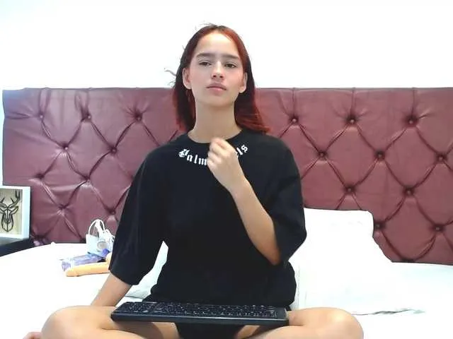 bunnydollstella – webcam model profile photo Image 15