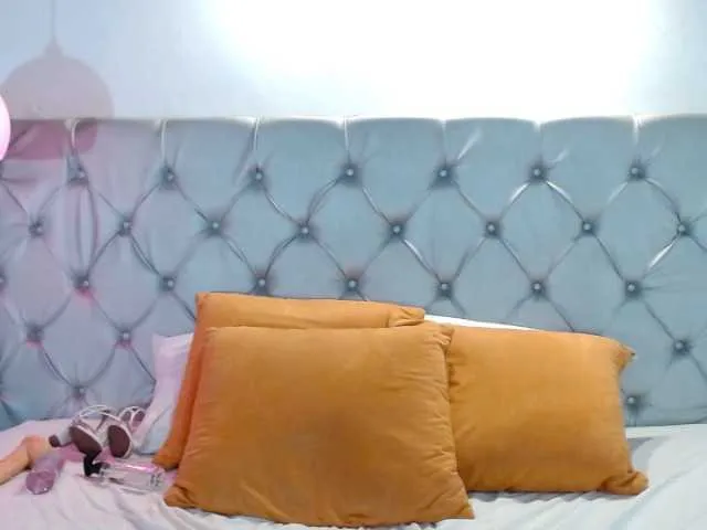 bunnydollstella – webcam model profile photo Image 3