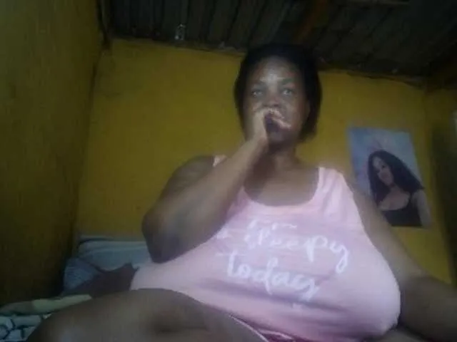 Laranya – webcam model profile photo Image 10