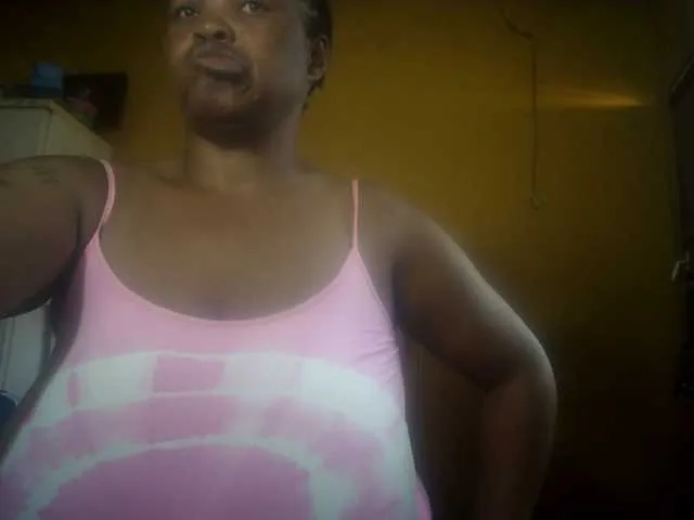 Laranya – webcam model profile photo Image 7