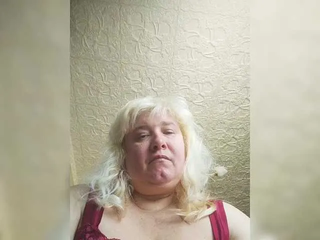 glossybabe_ – webcam model profile photo Image 4
