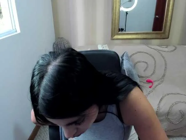 molochnaya000 – webcam model profile photo Image 4