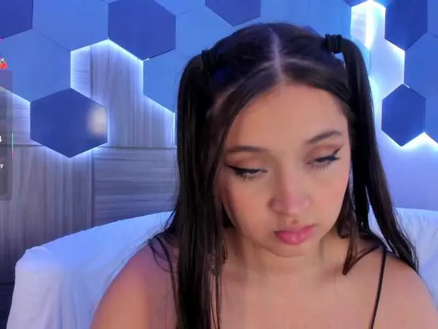 thewizardli – webcam model profile photo Image 10