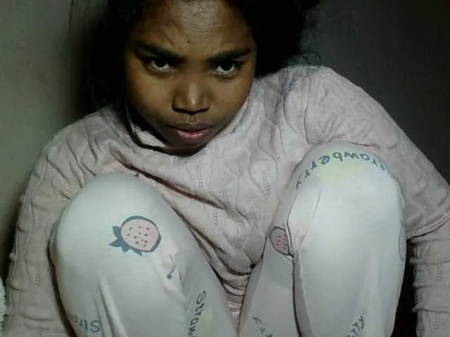 glossybabe_ – webcam model profile photo Image 3