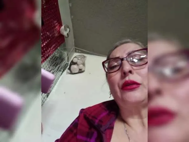 bunnydollstella – webcam model profile photo Image 10