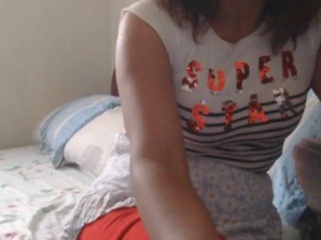 MinniMia – webcam model profile photo Image 13