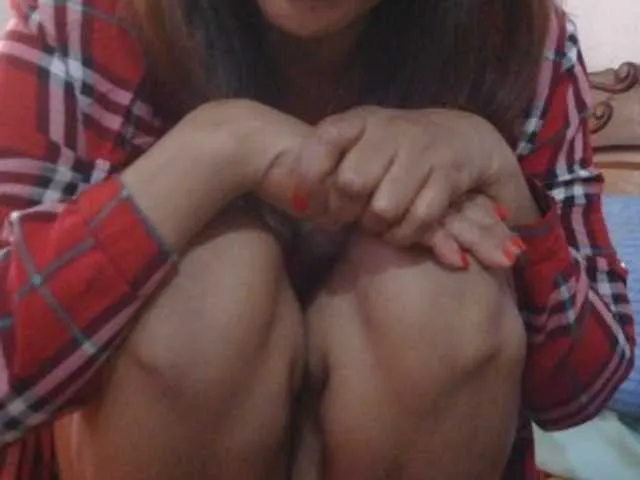 MinniMia – webcam model profile photo Image 9