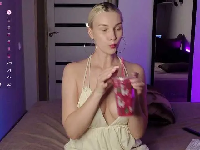 ELENA-XXX – webcam model profile photo Image 3