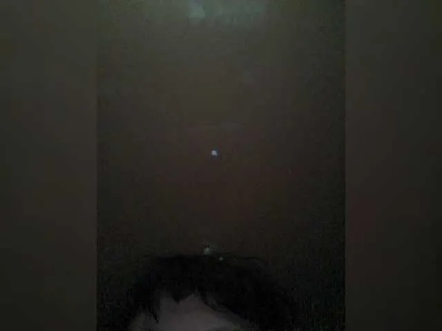 MiaLiaHot – webcam model profile photo Image 7