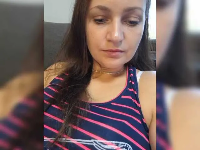 PinkFoxya – webcam model profile photo Image 3