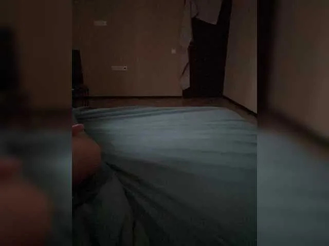 xlunami – webcam model profile photo Image 2