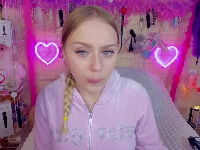 MindyKally Image 7