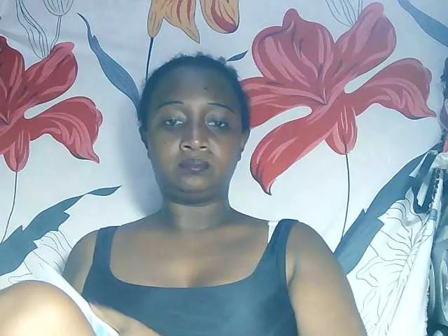 Minousexy – webcam model profile photo