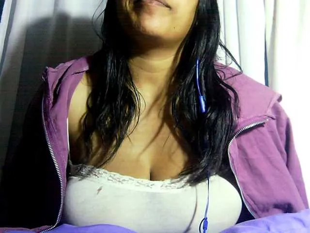 GeminiCode22 – webcam model profile photo Image 2