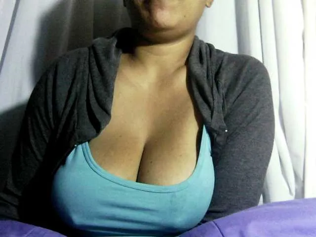 GeminiCode22 – webcam model profile photo Image 5