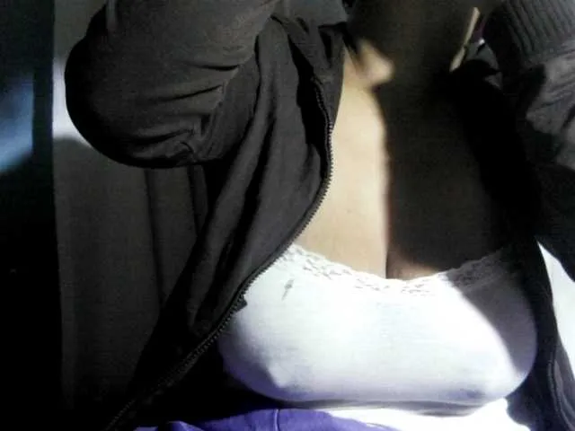 GeminiCode22 – webcam model profile photo Image 6