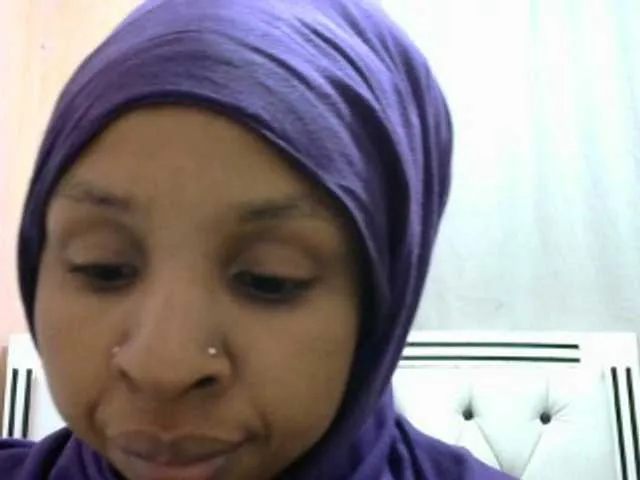 xlunami – webcam model profile photo Image 14