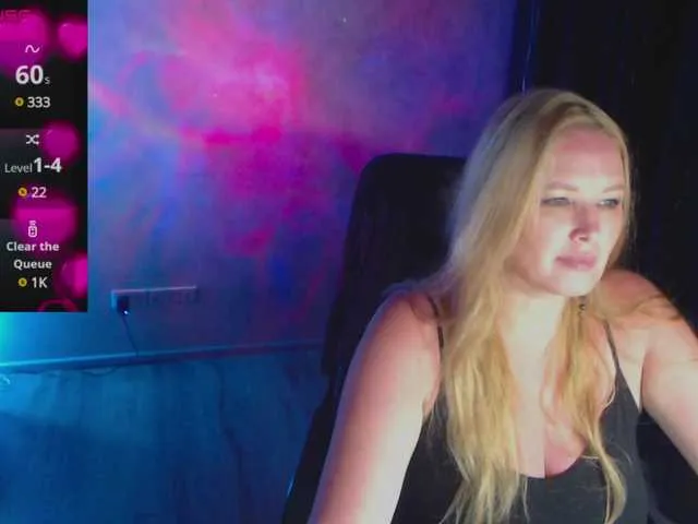 saraloverays – webcam model profile photo Image 10